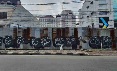 FOR RENT TANAH KOSONG COCOK UNTUK KANTOR / CAFE / KLINIK WIJAYA JL WIJAYA KEBAYORAN JAKARTA SELATAN SHM LUAS TANAH 680 m2Lebar muka 22 meterArea Komer