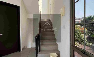 DISEWAKAN RUMAH 3LT HOOK 6x10 PIK2