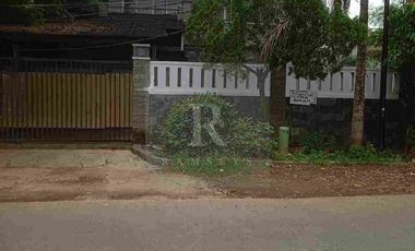 Dijual dan Disewakan Rumah 2 lantai LT 300m2 LB 500m2 Pondok kelapa dua