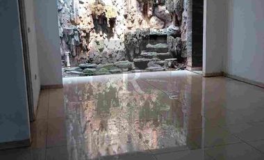 Dijual dan Disewakan Rumah 2 lantai LT 300m2 LB 500m2 Pondok kelapa dua