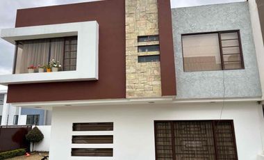 VENDO CASA RICAURTE
