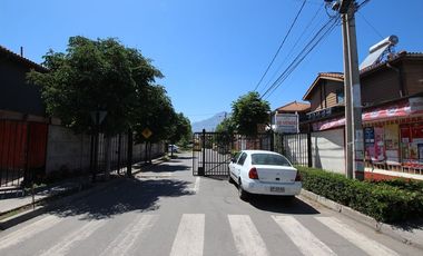 Se Vende Casa En Puente Alto - Calle Lago del Parillar