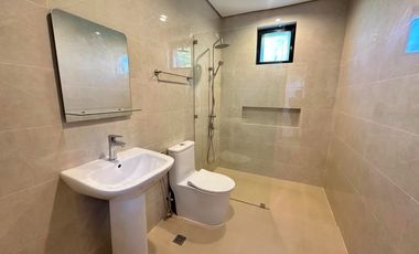 CORNER STUNNING HOUSE FOR SALE IN BF HOMES PARANAQUE