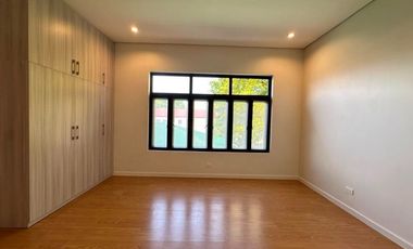 CORNER STUNNING HOUSE FOR SALE IN BF HOMES PARANAQUE