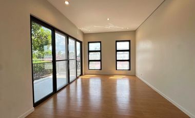 CORNER STUNNING HOUSE FOR SALE IN BF HOMES PARANAQUE