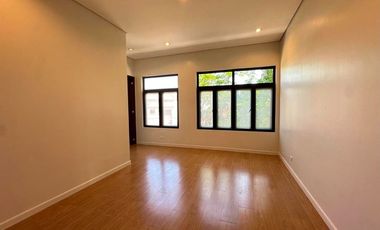 CORNER STUNNING HOUSE FOR SALE IN BF HOMES PARANAQUE