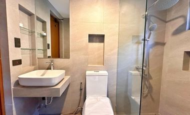 STUNNING HOUSE AND LOT FOR SALE IN BF HOMES PARANAQUE