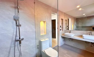 STUNNING HOUSE AND LOT FOR SALE IN BF HOMES PARANAQUE