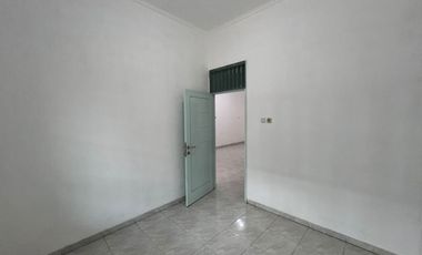 Disewa Rumah Siap Huni Baru Selesai Renovasi Tinggal Masuk Kresek Indah Duri Kosambi Jakarta Barat