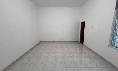 Disewa Rumah Siap Huni Baru Selesai Renovasi Tinggal Masuk Kresek Indah Duri Kosambi Jakarta Barat