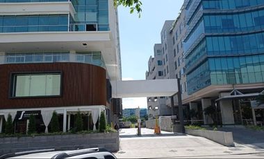 Venta Departamento en Los Arcos Plaza - Samborondón Full Amoblado - 2 dormitorios - D267