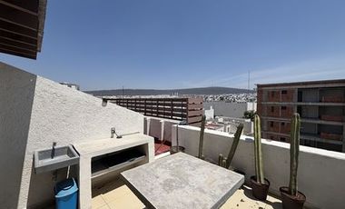 PH con buena ubicaciòn y rooftop privado