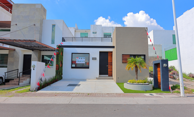 PH con buena ubicaciòn y rooftop privado