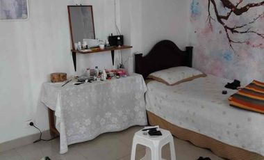 Vendo casa Primer Piso Sector la América.PH cerca colegio Salazar Herrera.