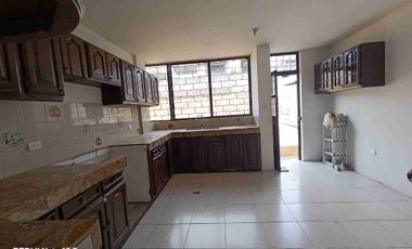 CARCELEN VENDO CASA CON TERRENO