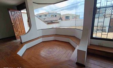 CARCELEN VENDO CASA CON TERRENO