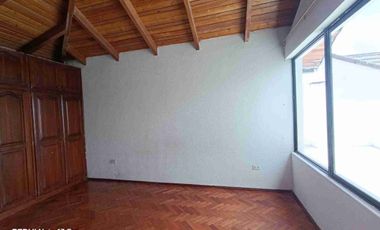 CARCELEN VENDO CASA CON TERRENO