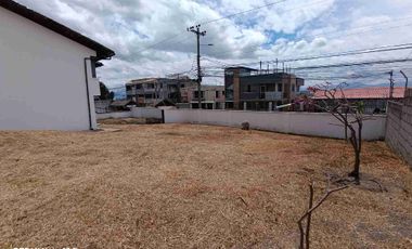 CARCELEN VENDO CASA CON TERRENO