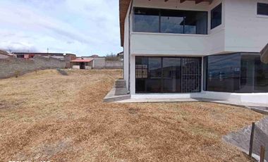 CARCELEN VENDO CASA CON TERRENO