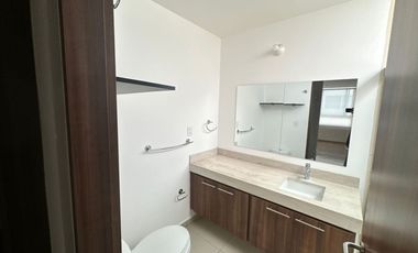 CASA DE RENTA EN LOMAS DE ANGELOPOLIS