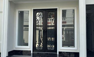 BRAND NEW RUMAH AMERICAN CLASSIC DI CEMPAKA PUTIH TENGAH jakarta Pusat