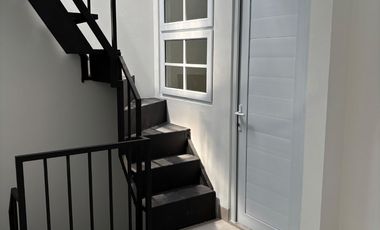 BRAND NEW RUMAH AMERICAN CLASSIC DI CEMPAKA PUTIH TENGAH jakarta Pusat