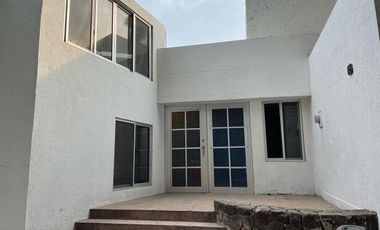 Casa privada en Colinas de Santa Fe, al sur de Cuernavaca, Morelos