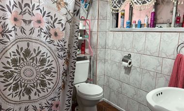 OPORTUNIDAD COMERCIAL! AMPLIA CASA EN SECTOR KOLBE