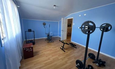 OPORTUNIDAD COMERCIAL! AMPLIA CASA EN SECTOR KOLBE