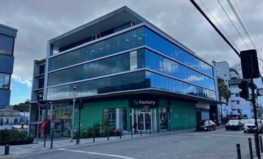 Arriendo de amplia Oficina en Paseo Libertad