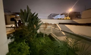 Vendo Flat Chacarilla cerca a parques y colegios