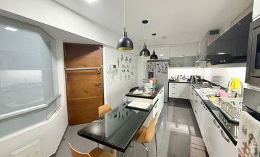 Vendo Flat Chacarilla cerca a parques y colegios