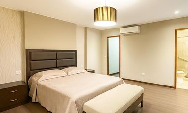 Vendo Flat Chacarilla cerca a parques y colegios