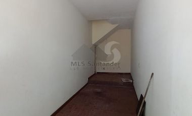 VENDO CASA RICAURTE AL LADO DE LA ISLA EXCELENTE PARA LA INDUSTRIA DEL CALZADO, BODEGA O FABRICA