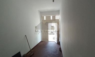 VENDO CASA RICAURTE AL LADO DE LA ISLA EXCELENTE PARA LA INDUSTRIA DEL CALZADO, BODEGA O FABRICA