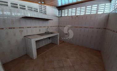 VENDO CASA RICAURTE AL LADO DE LA ISLA EXCELENTE PARA LA INDUSTRIA DEL CALZADO, BODEGA O FABRICA