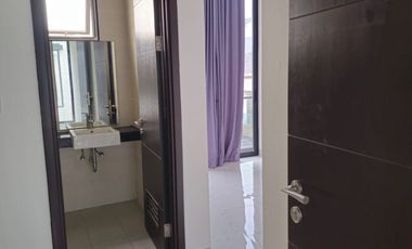 DISEWAKAN 3 LANTAI RUMAH GOLFISLAND 3 KAMAR 4 AC