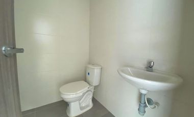 LOCAL COMERCIAL EN VENTA CONJUNTO TORRE DEL RIO BUCARAMANGA