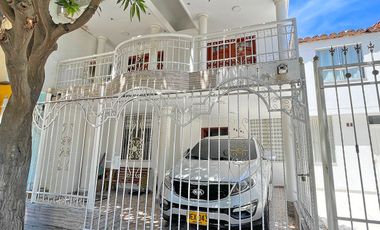 Casa en Venta en Urb. Villas de Alejandría, Remodelada, Santa Marta