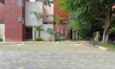 Casa en condominio con 3 habitaciones, con roof garden en Yautepec, Morelos
