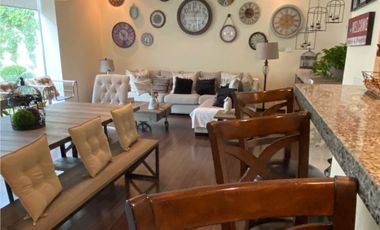 Renta Casa en Puerta del Valle coto privado en Zona Real, Puerta del Valle, Zapopan