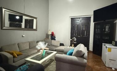 PROPIEDAD EN VENTA IDEAL PARA AIRBNB O OFICINAS, EN LA ZONA CENTRO DE LA CIUDAD