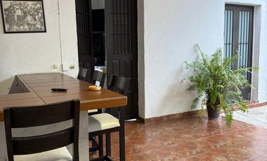 PROPIEDAD EN VENTA IDEAL PARA AIRBNB O OFICINAS, EN LA ZONA CENTRO DE LA CIUDAD