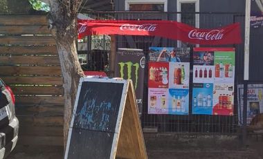 ✨ Gran Oportunidad en Laguna Verde – Casa Céntrica con Negocio Funcionando y Amplio Terreno