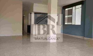 km 1 vía Samborondón, Alquiler Departamento 3 Dormitorios con baños, excelente, parqueo propio