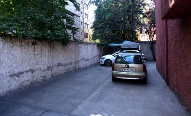 SE ARRIENDA DEPARTAMENTO CON ESTACIONAMIENTO PROVIDENCIA