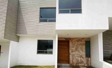 Se vende casa, Pachuca,Hgo. Equipada, entrega inmediata, a 40 minutos AIFA.