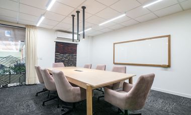 Alquiler de oficina corporativa para 5 personas en Bogotá, Spaces Nogal.