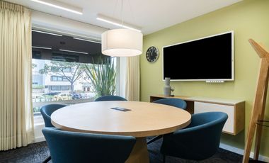 Alquiler de oficina corporativa para 5 personas en Bogotá, Spaces Nogal.