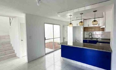Se vende casa, excelente ubicación y fácil acceso, carrera Pachuca-Sahagún. Privada la Joya.